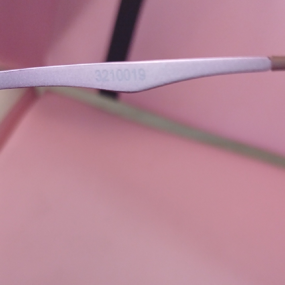 Chic Rectangular Pink Sunglasses - image 2